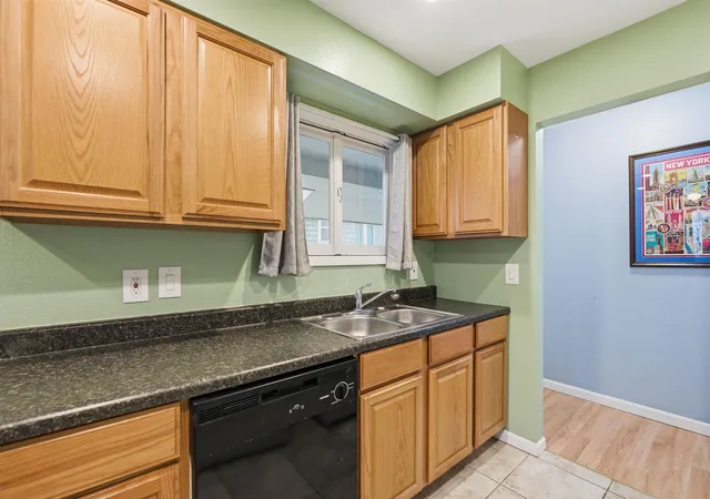 Homes for sale in Spokane, WA | 1821 W 8Th Ave, Spokane, WA 99204 | MLS# 202617737