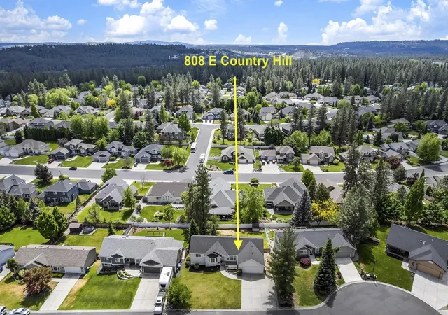 Photo 2 of Sale Pending at 808 E Country Hl Ct, Spokane, WA 99208 | MLS# 202617755 | Listing updated on 2026-09-03