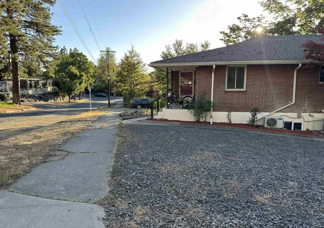 Homes for sale in Spokane, WA | 828/820 W 11Th Ave, Spokane, WA 99204 | MLS# 202617764