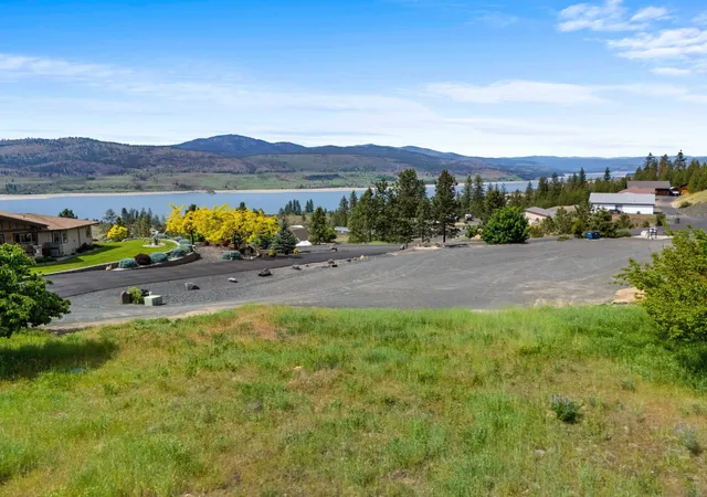 Homes for sale in Seven Bays, WA | 39677 Vantage Pt N, Seven Bays, WA 99122 | MLS# 202617766