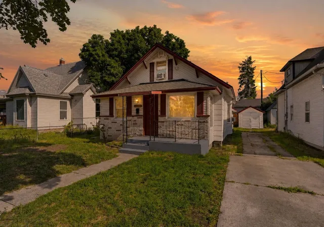 1st image of 2123 E 6th Ave, Spokane, WA 99202 | MLS# 202617793