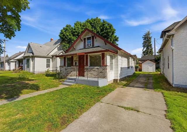 2nd image of 2123 E 6th Ave, Spokane, WA 99202 | MLS# 202617793