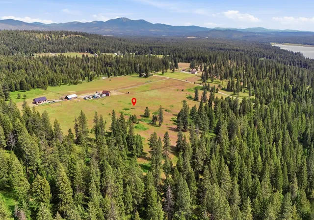 Homes for sale in Elk, WA | 682 Henry Rd, Elk, WA 99009 | MLS# 202617960