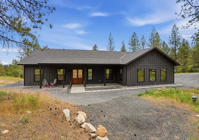 Photo 2 of Sale Pending at 16107 N Austin Rd, Spokane, WA 99208 | MLS# 202618001 | Listing updated on 2026-08-21