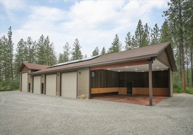 Homes for sale in Newman Lake, WA | 27013 E Strong Ln, Newman Lake, WA 99025 | MLS# 202618030
