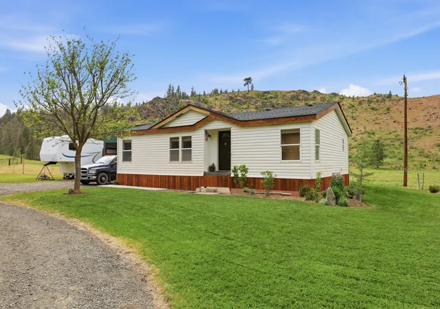 Homes for sale in Davenport, WA | 36499 N Teel Hill Rd, Davenport, WA 99122 | MLS# 202618034
