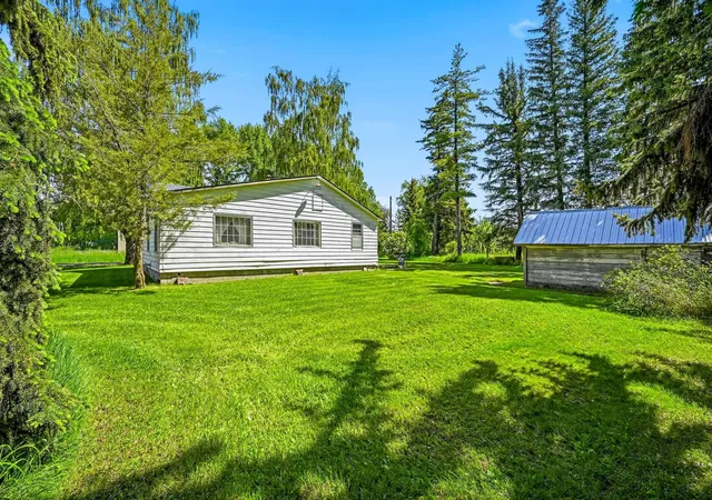 Photo 2 of Single family home for sale at 306 W Lincoln St, Farmington, WA 99128 | MLS# 202618080 | Listing updated on 2026-07-27