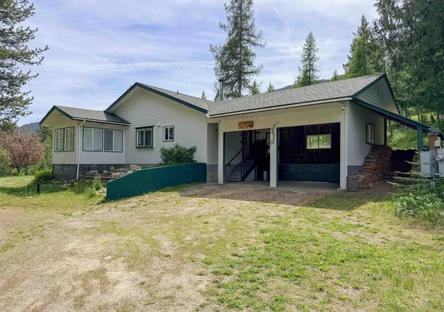 Homes for sale in Addy, WA | 2015 Thoni Rd, Addy, WA 99101 | MLS# 202618096