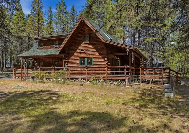 Homes for sale in Nine Mile Falls, WA | 14816 W Maybob Rd, Nine Mile Falls, WA 99026 | MLS# 202618101