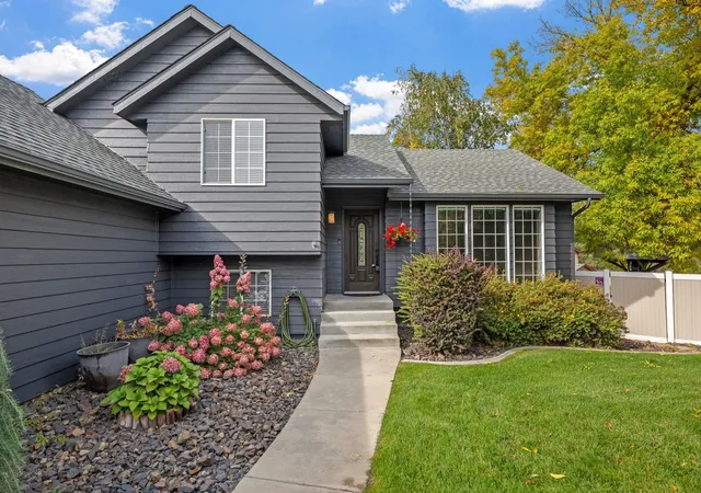 Photo 2 of Single family home for sale at 3405 E Buckley Ct, Mead, WA 99021 | MLS# 202618191 | Listing updated on 2026-10-27