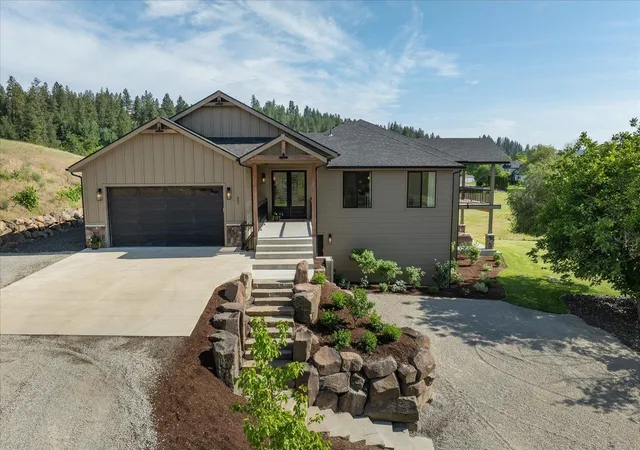 2nd image of 821 S Steen Rd, Spokane Valley, WA 99037 | MLS# 202618274