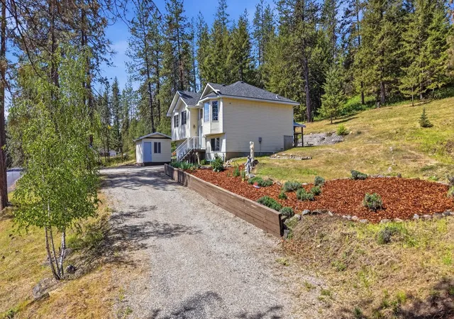 39th image of 33113 N Milan Rd, Chattaroy, WA 99003 | MLS# 202618283