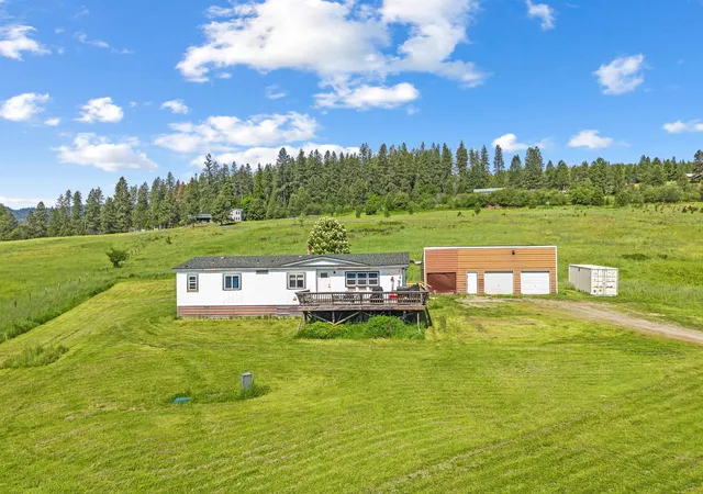 Homes for sale in Cusick, WA | 18591 Westside Calispel Rd, Cusick, WA 99119 | MLS# 202618298