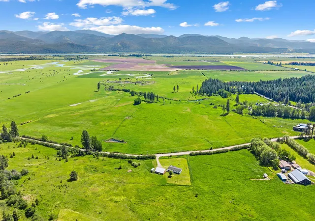 Homes for sale in Cusick, WA | 18591 Westside Calispel Rd, Cusick, WA 99119 | MLS# 202618298