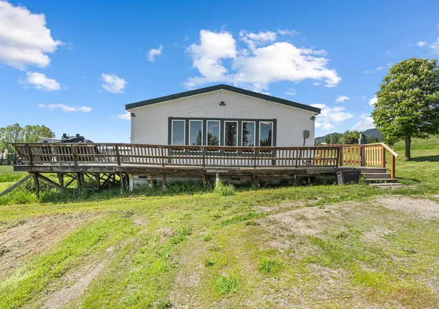 Homes for sale in Cusick, WA | 18591 Westside Calispel Rd, Cusick, WA 99119 | MLS# 202618298