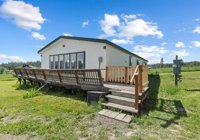 Homes for sale in Cusick, WA | 18591 Westside Calispel Rd, Cusick, WA 99119 | MLS# 202618298