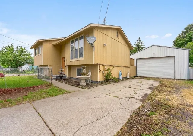 Homes for sale in Spokane, WA | 14015 E Broadway Ave, Spokane, WA 99216 | MLS# 202618302