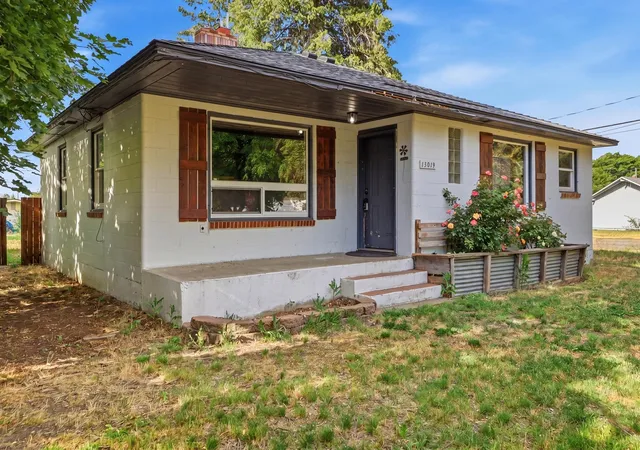 Photo 3 of Sale Pending at 13019 E 8th Avenue, Spokane Valley, WA 99216 | MLS# 202618308 | Listing updated on 2026-08-26