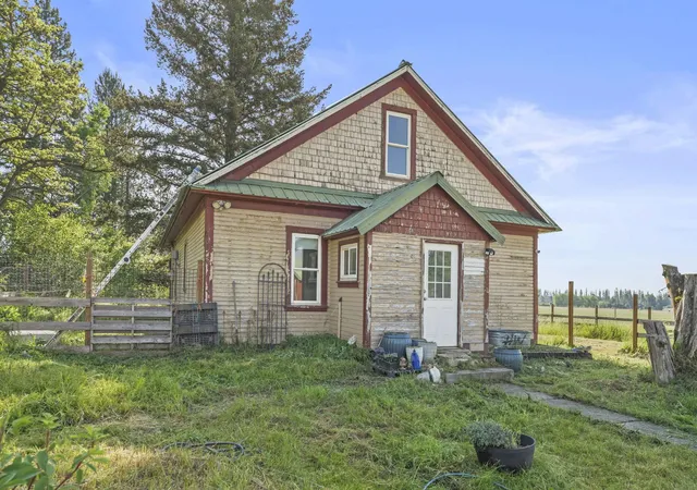 Homes for sale in Clayton, WA | 4454 S 395 Hwy, Clayton, WA 99110 | MLS# 202618315
