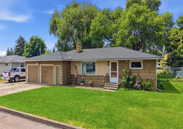 Photo 2 of Single family home for sale at 1714 S Bolivar Rd, Spokane Valley, WA 99037 | MLS# 202618336 | Listing updated on 2026-08-12