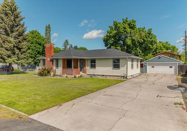 Photo 2 of Sale Pending at 8121 E Marietta Ave, Spokane Valley, WA 99212 | MLS# 202618349 | Listing updated on 2026-10-05