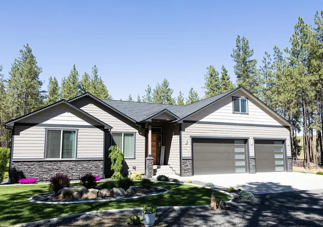 Photo 1 of Single family home for sale at 6810 W Melville Rd, Cheney, WA 99004 | MLS# 202618353 | Listing updated on 2026-06-06