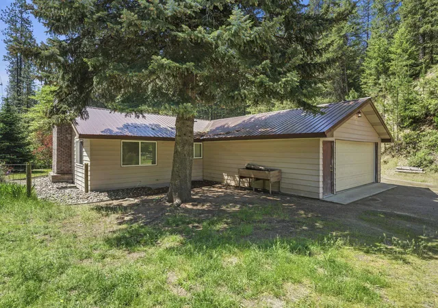 2nd image of 13122 Deer Valley Rd, Newport, WA 99156 | MLS# 202618366
