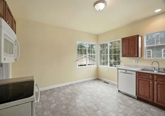 Homes for sale in Tekoa, WA | 217 S Broadway St, Tekoa, WA 99033 | MLS# 202618369