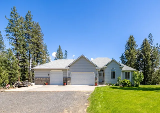 Homes for sale in Chattaroy, WA | 32410 N Ridge Rd, Chattaroy, WA 99003 | MLS# 202618374