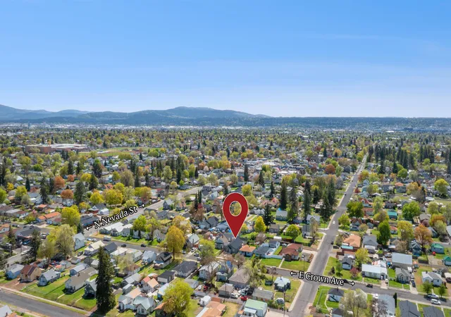 Homes for sale in Spokane, WA | 820 E Crown Ave, Spokane, WA 99207 | MLS# 202618392