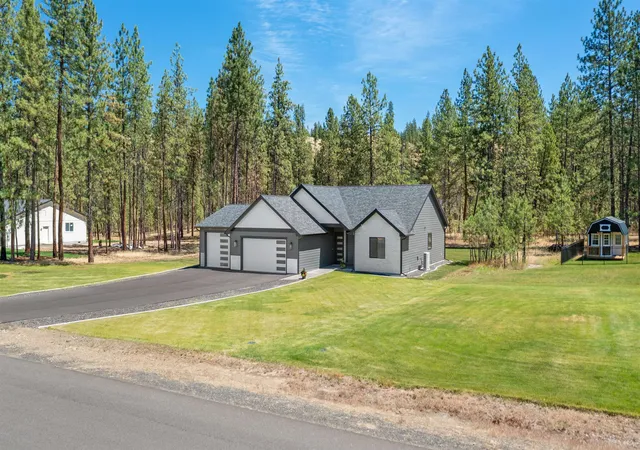 Homes for sale in Nine Mile Falls, WA | 6563 Kate Dr, Nine Mile Falls, WA 99026 | MLS# 202618393