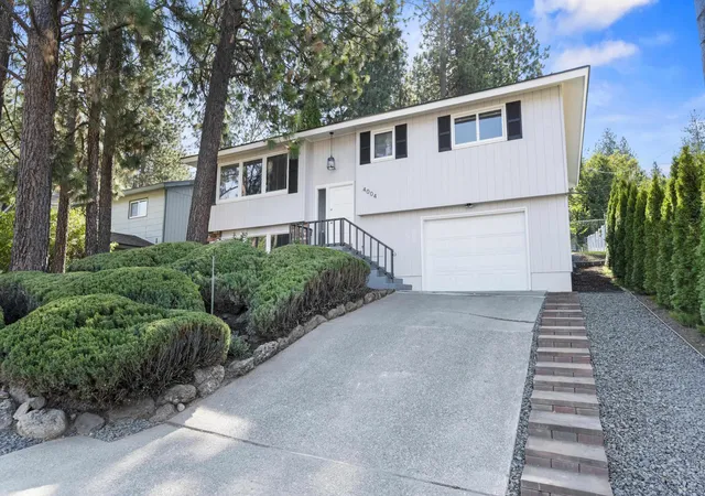 Photo 2 of Single family home for sale at 4004 E 15 Avenue, Spokane, WA 99223 | MLS# 202618433 | Listing updated on 2026-09-26