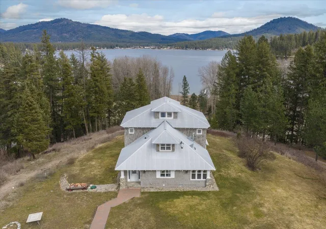 Homes for sale in Loon Lake, WA | 42994 S Loon Lake Rd, Loon Lake, WA 99148 | MLS# 202618442