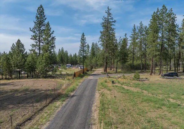 Homes for sale in Chattaroy, WA | 5123 E Chattaroy Rd, Chattaroy, WA 99003 | MLS# 202618448