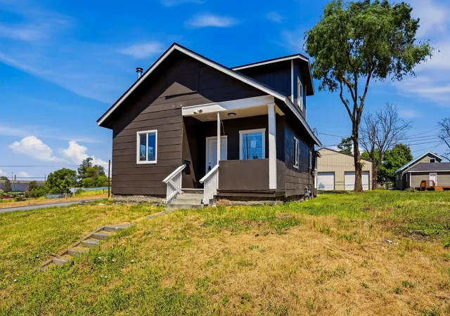 1st image of 1411 E 2nd Ave, Spokane, WA 99202 | MLS# 202618455
