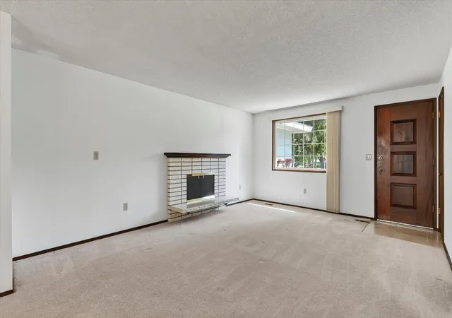 Homes for sale in Spokane, WA | 608 W Regina Ave, Spokane, WA 99218 | MLS# 202618458