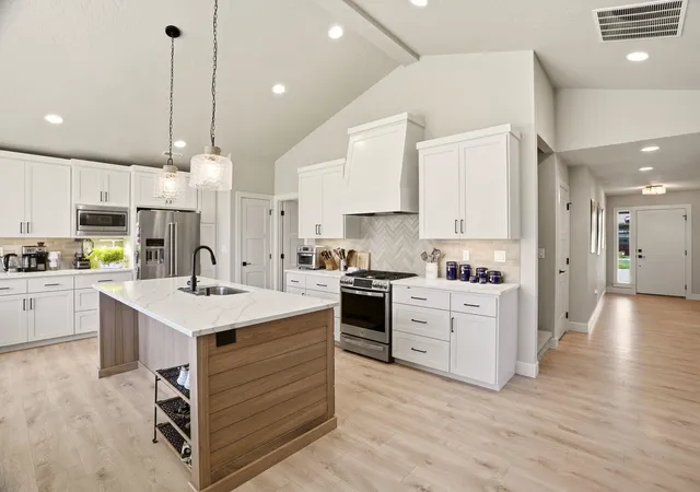 5th image of 507 W Basalt Ridge Dr, Spokane, WA 99224 | MLS# 202618474