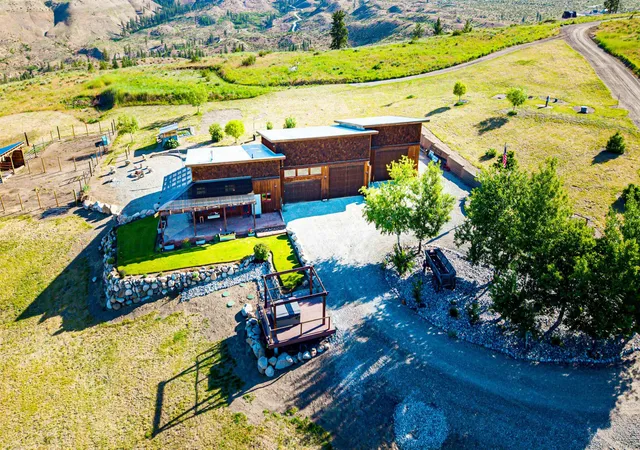 5th image of 74 Sawtooth View Rd, Pateros, WA 98846 | MLS# 202618526