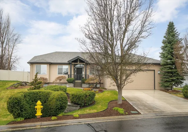 3rd image of 718 S Shelley Lake Ln, Spokane Valley, WA 99037 | MLS# 202618566