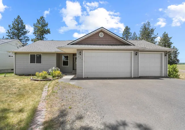 Homes for sale in Medical Lake, WA | 701 N Lefevre St, Medical Lake, WA 99022 | MLS# 202618584