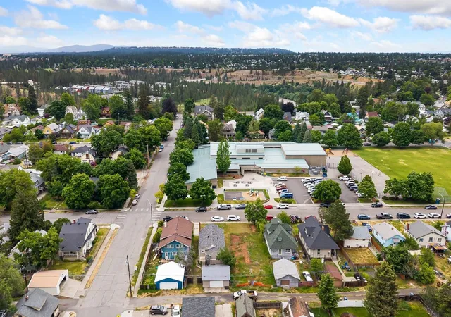 Homes for sale in Spokane, WA | 2621 W Sharp Ave Ave, Spokane, WA 99201 | MLS# 202618586