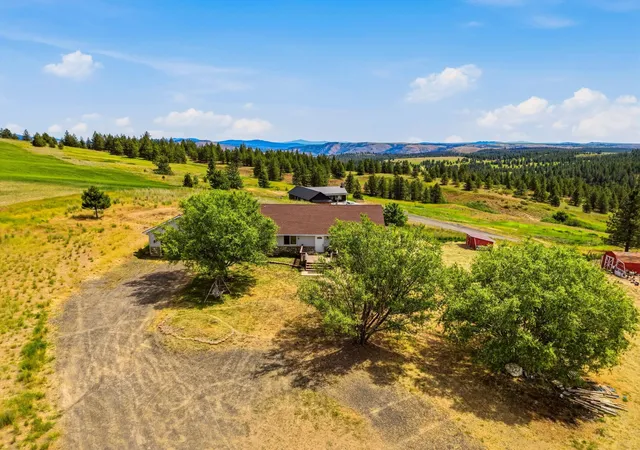 Homes for sale in Davenport, WA | 36127 N Hart Rd, Davenport, WA 99122 | MLS# 202618601