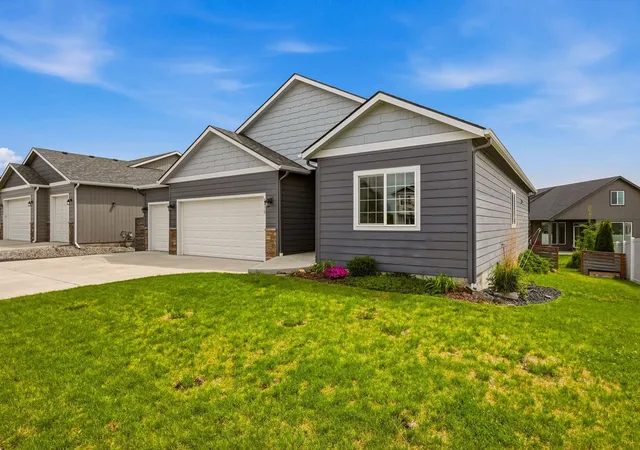 Photo 3 of Single family home for sale at 8470 N Oak St, Spokane, WA 99208 | MLS# 202618616 | Listing updated on 2026-09-15