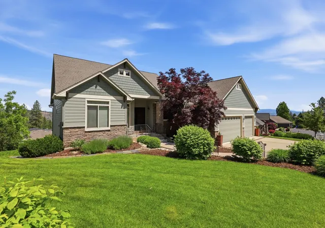 Photo 3 of Single family home for sale at 1824 W Blueberry Ln, Spokane, WA 99218 | MLS# 202618625 | Listing updated on 2026-09-17