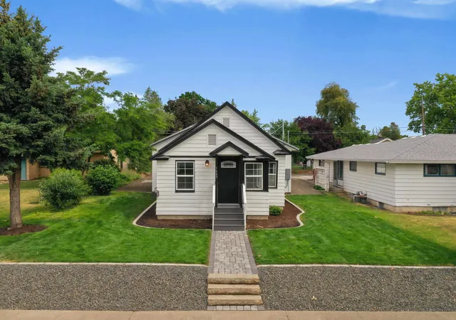 image of 1647 E Gordon Ave, Spokane, WA 99207 | MLS# 202618652