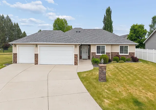 1st image of 1315 E Cascade Ct, Deer Park, WA 99006 | MLS# 202618668