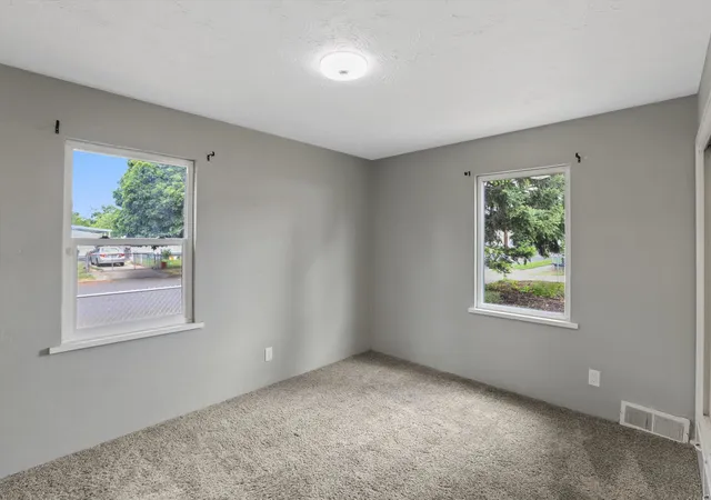 Photo 4 of Single family home for sale at 1618 N Smith St, Spokane, WA 99207 | MLS# 202618773 | Listing updated on 2026-10-06