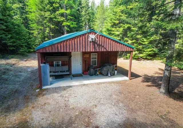 1st image of 552 Forgotten Trail Rd, Newport, WA 99156 | MLS# 202618783