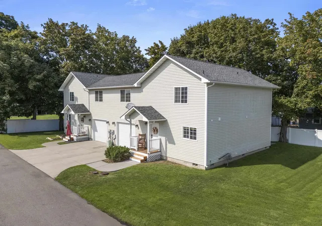 2nd image of 10725 E Broadway Ave, Spokane Valley, WA 99206 | MLS# 202618878