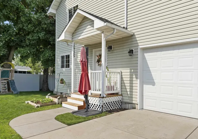 Photo 3 of Sale Pending at 10725 E Broadway Ave, Spokane Valley, WA 99206 | MLS# 202618878 | Listing updated on 2026-08-19